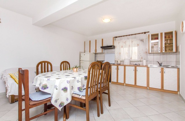 House Jozo (42511-K1) - Marina