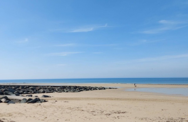 House less than 2km from the sea and preserved dunes