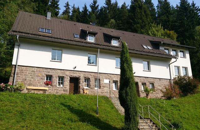 House Lütsche - right on the lake in the Thuringian Forest