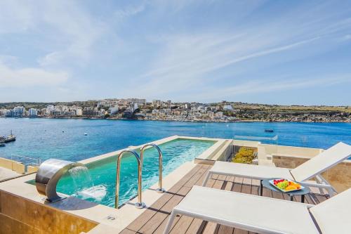 House of Luxury with Pool by Solea