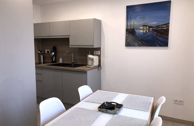 House renovated in 2018/2 bedrooms/4 pers/seaside/Beds made on arrival