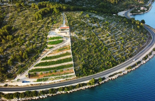 House REX - Poljica (Marina), with a private pool