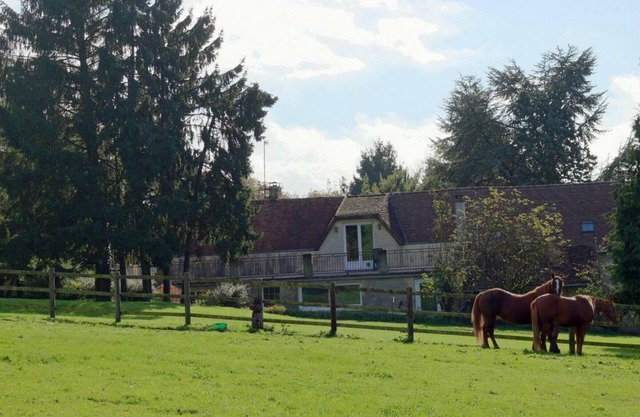 House with balcony, pets allowed, near Alençon