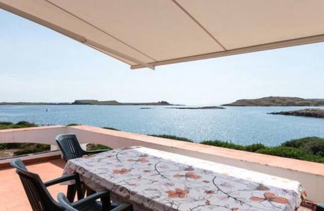House with breathtaking view and few steps from the beach