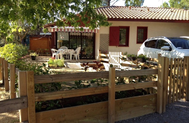 House with garden - MOLIETS ET MAA