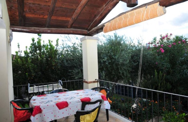 House with garden and porch 100 meters from the sea, free and equipped beach