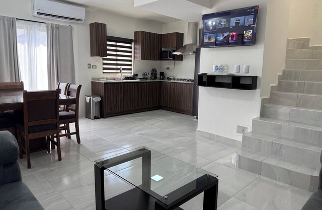 House with Minisplits New in sequra zone