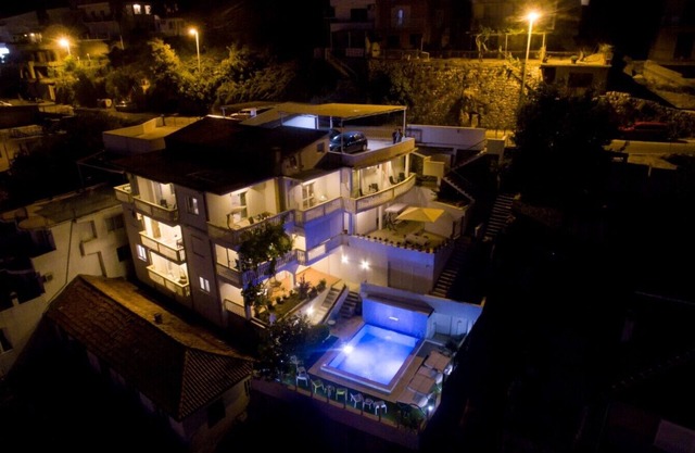 House with sea view and pool-entire space with private entrance