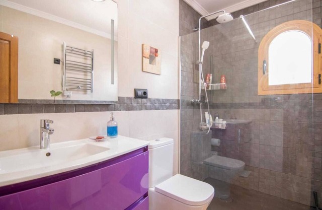 House with sea views - Cucarres