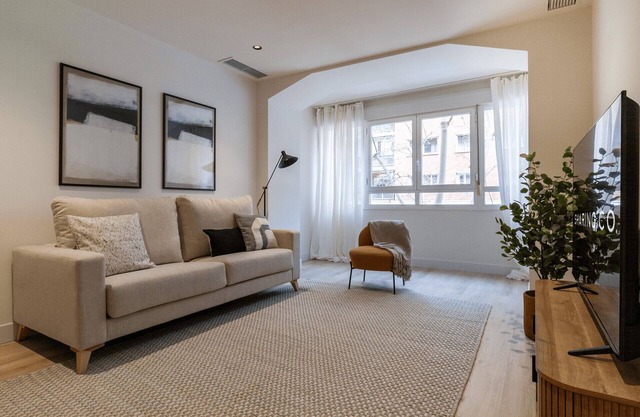 Housing Castellana V I by Sharing Co