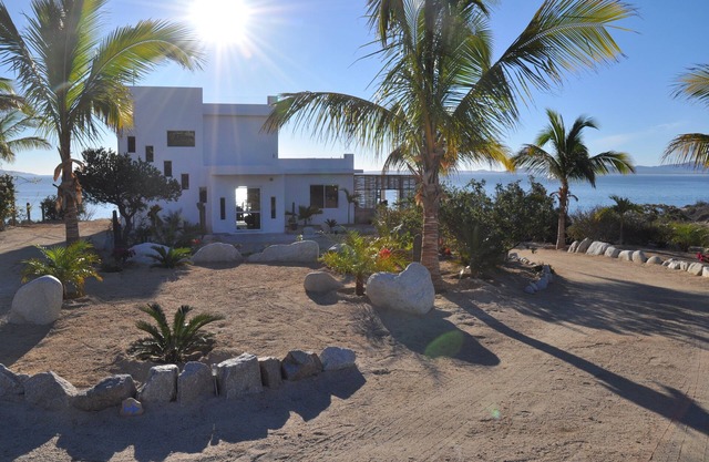 Huge, Private La Ventana/El Sargento Casa & Beach Bodega on the Ocean ~ 3K SQf