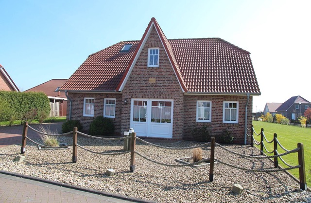Huge vacation home with sauna and fireplace