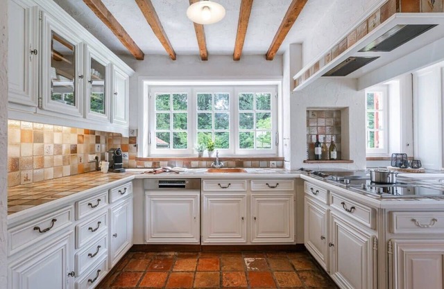 Huswell - Authentic Villa 'Amore' located near Bruges