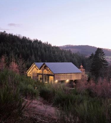 Hutstuf - The Rac00n & hottub