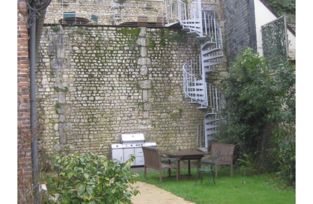 Ideal for a group of 12 people 500 m from the town center