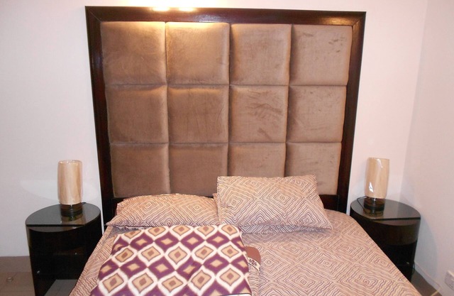 Ideal for a professional or a tourist .