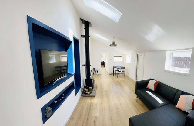 Ideal for exploring the Cowal Peninsula and Argyll’s secret coast.