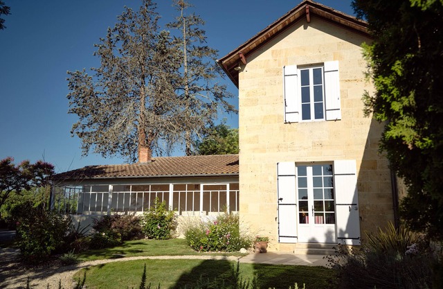 Ideally located St Emilion Beautiful stone house in Bachus gite