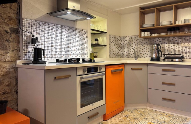 Idor Guest House