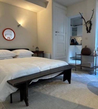 Idyllisch 2BR app met patio