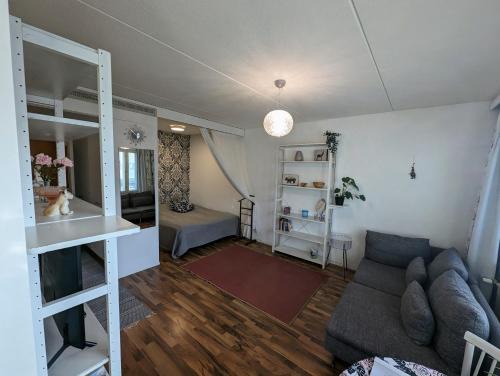 Ihana huoneisto meren lähellä.