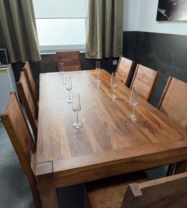 Im Tal 2 Haus - 2 WE, 5 SZ,3 Bäder, 11 Betten - Klimaanlage