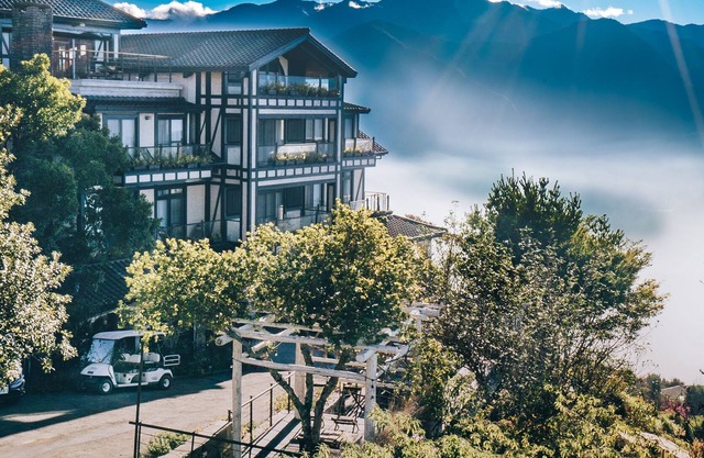 Impression Nordic Manor Club
