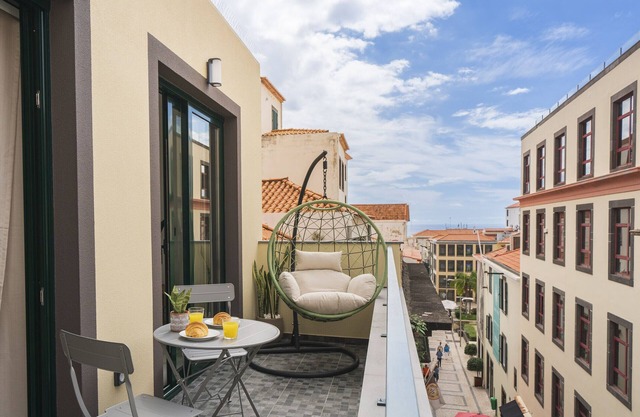 In downtown Funchal, Tanoeiros Residence V