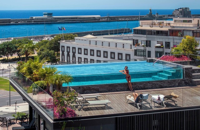 In Funchal, in a luxury building - Savoy Insular VI
