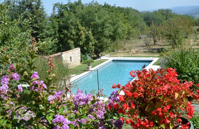 In the heart of the Grand LUBERON, a SWIMMING POOL, CALMNESS