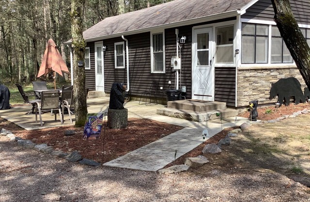 In the Heart of Hatfield- Direct access to ATV trail, Also great for family's