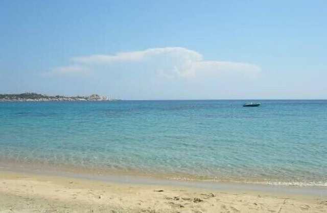 In the Tradicettu bay, 2,296 feet away from the beach, paradise site, quiet