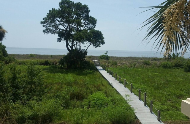 Incredible Views! Land Transportation Included!