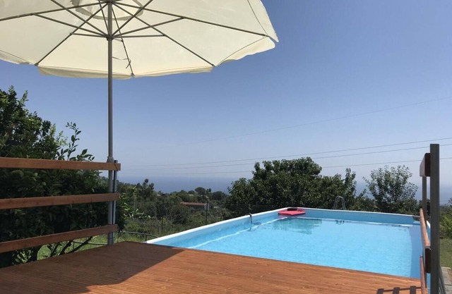 Independent apartment, for relaxing holidays, with views between the sea and Etna