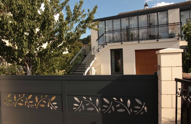 Independent studio in house