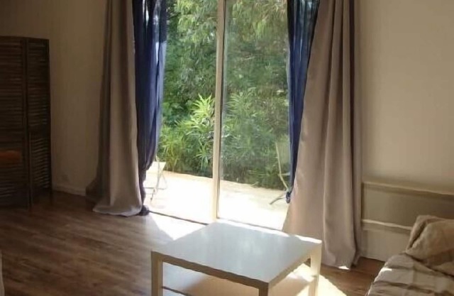 Independent studio rental HYERES For 2 Persons (In House) Setting Bucolic