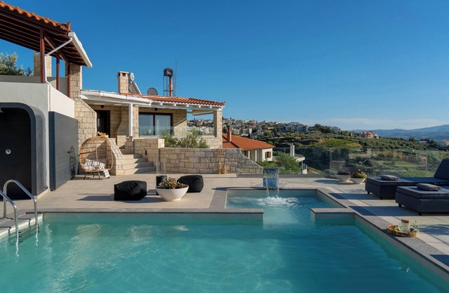 Indigo private Villa with Pool-Gym-Sauna-BBQ by Hospi