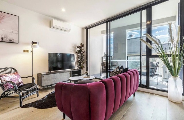 Industrial Glam Apt in Melbourne's Coolest Suburb
