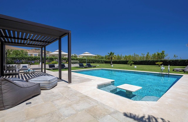 Iniada Villa II- A few meters away from sandy beach