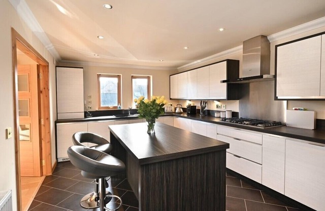 Inverness City Apartment