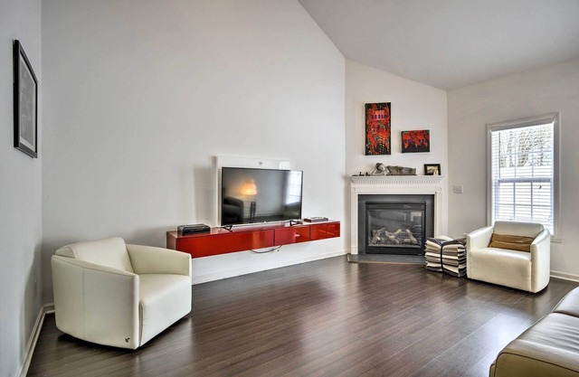Inviting High Point Townhome with Patio + Privacy!