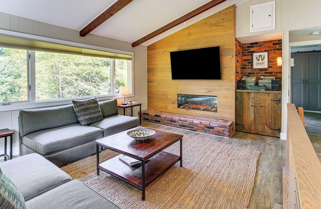 Inviting Vermont Home On Mount Ascutney!