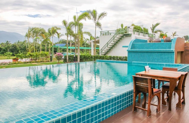 IP Plus Resort Chanthaburia - Halal Hotel