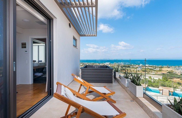 ISholidays Felicity 1 Bedroom Sea View Suite with Jacuzzi