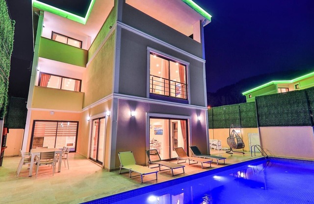 Islamlar Village 5 Bedroom Villa - 3276