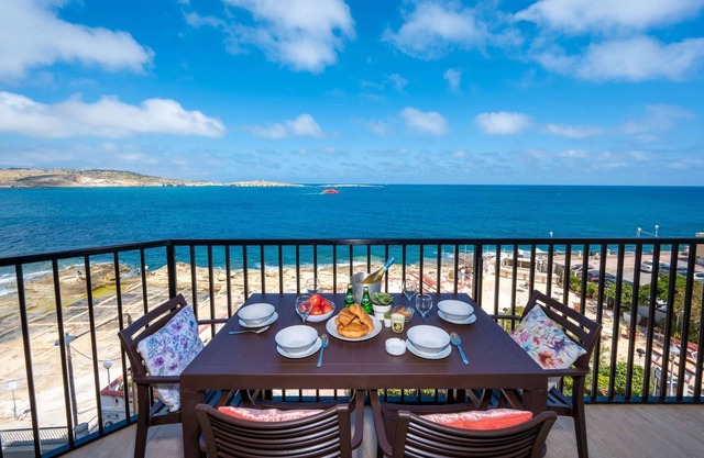 Islet Promenade Seafront Apartment with large Corner Terrace