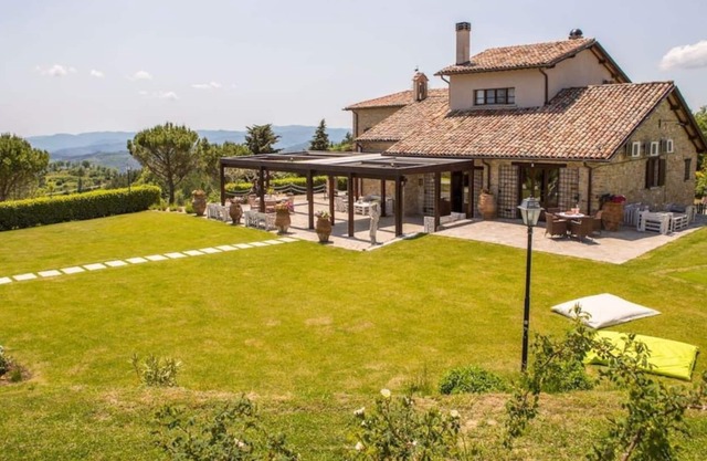 Perfect Landscape Villa with Four Region Views