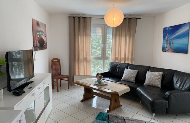 Jägerhaus-Hochemmingen, Haus-Waldblick in Villingen, holiday apartment 130sqm