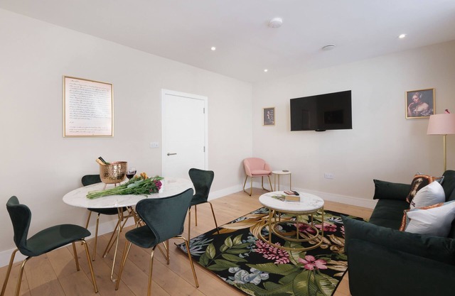 John Street One Bedroom Apartment