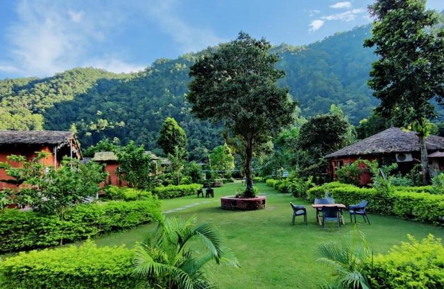Jaadooghar Maatre Yoga Retreat